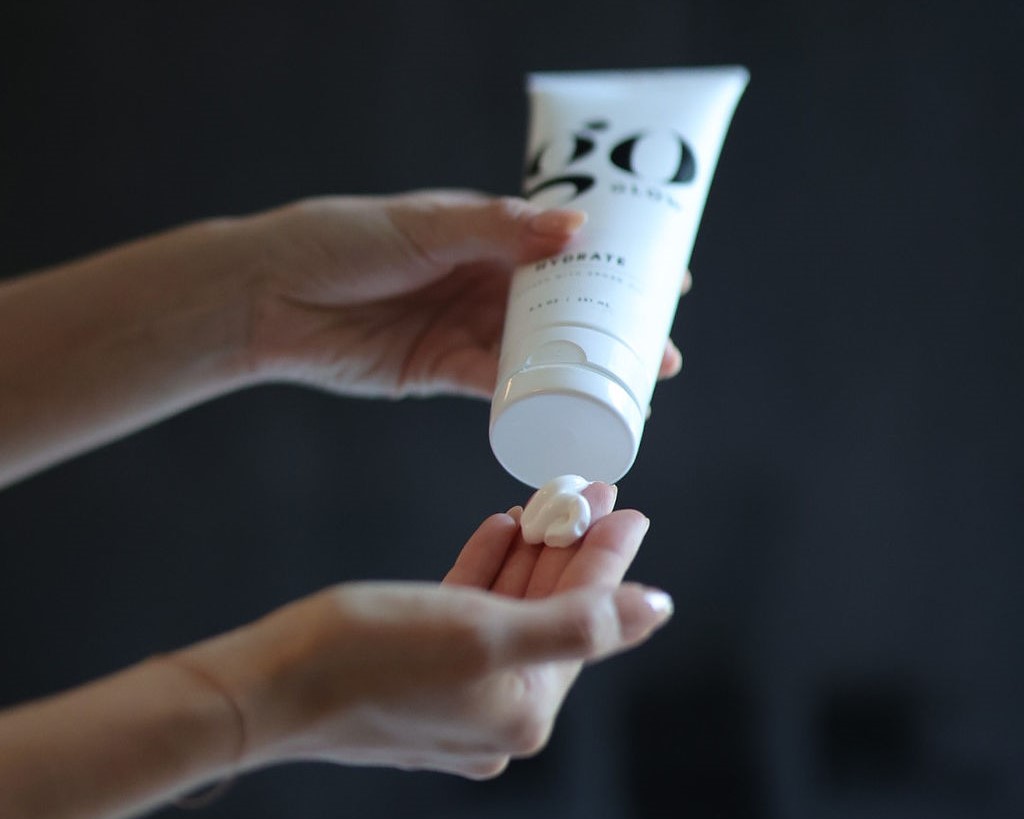 How Spray Tans Interact with Skin Conditions, Treatments & Cosmetics