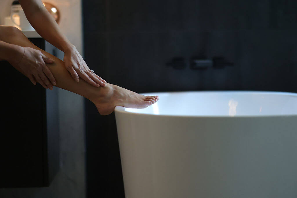 Spray Tanning After Waxing or Laser Hair Removal What’s Safe