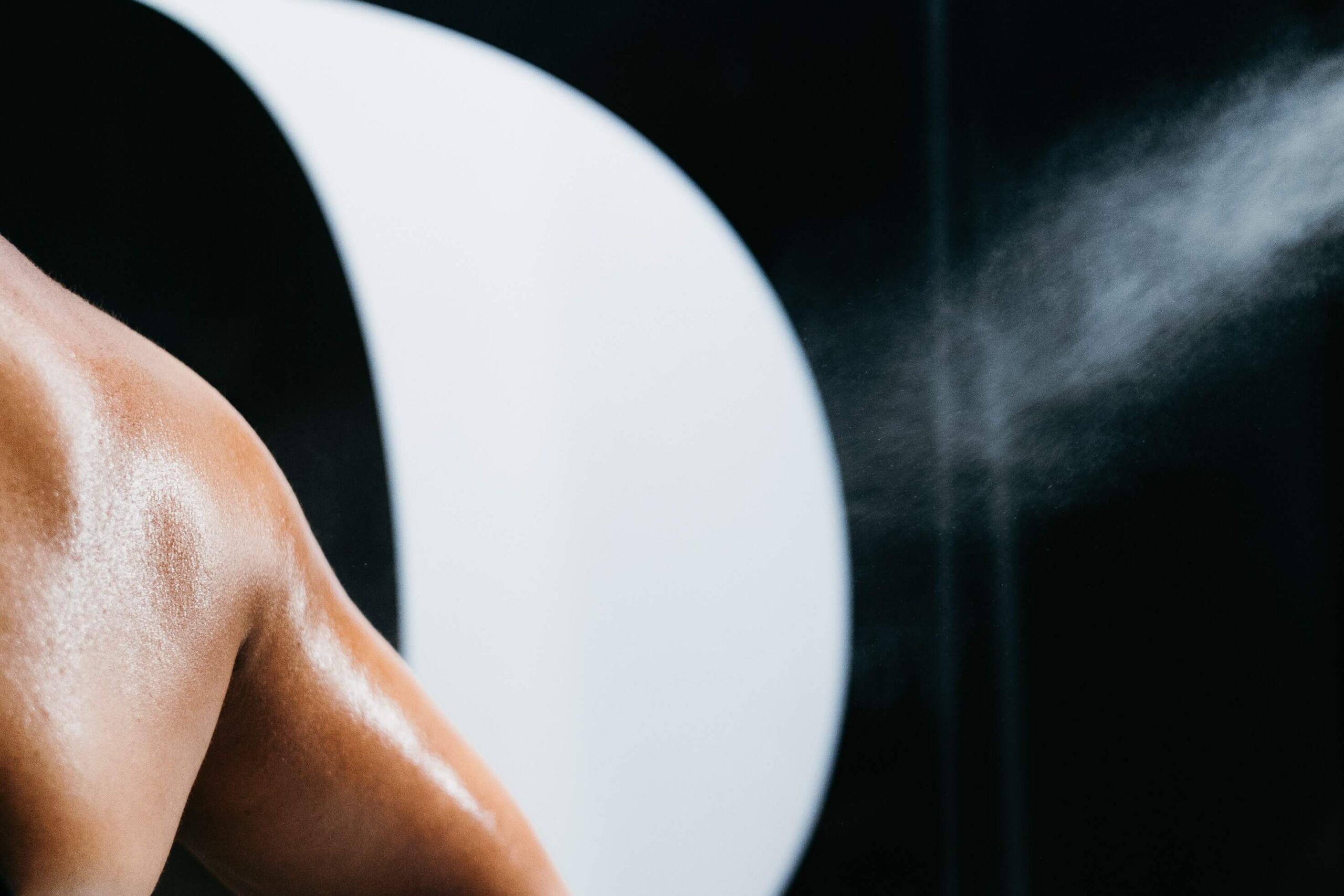 What Is a Rapid Spray Tan How It Works & Who It’s For