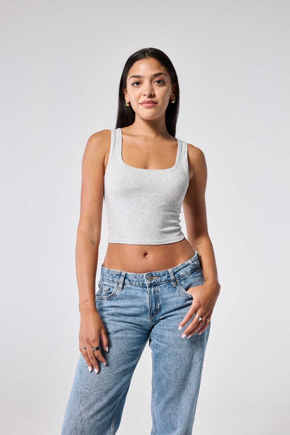 Chloe before her goGLOW tan